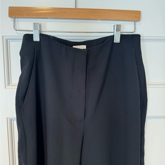 Aritzia Black Trouser - Picture 4 of 9
